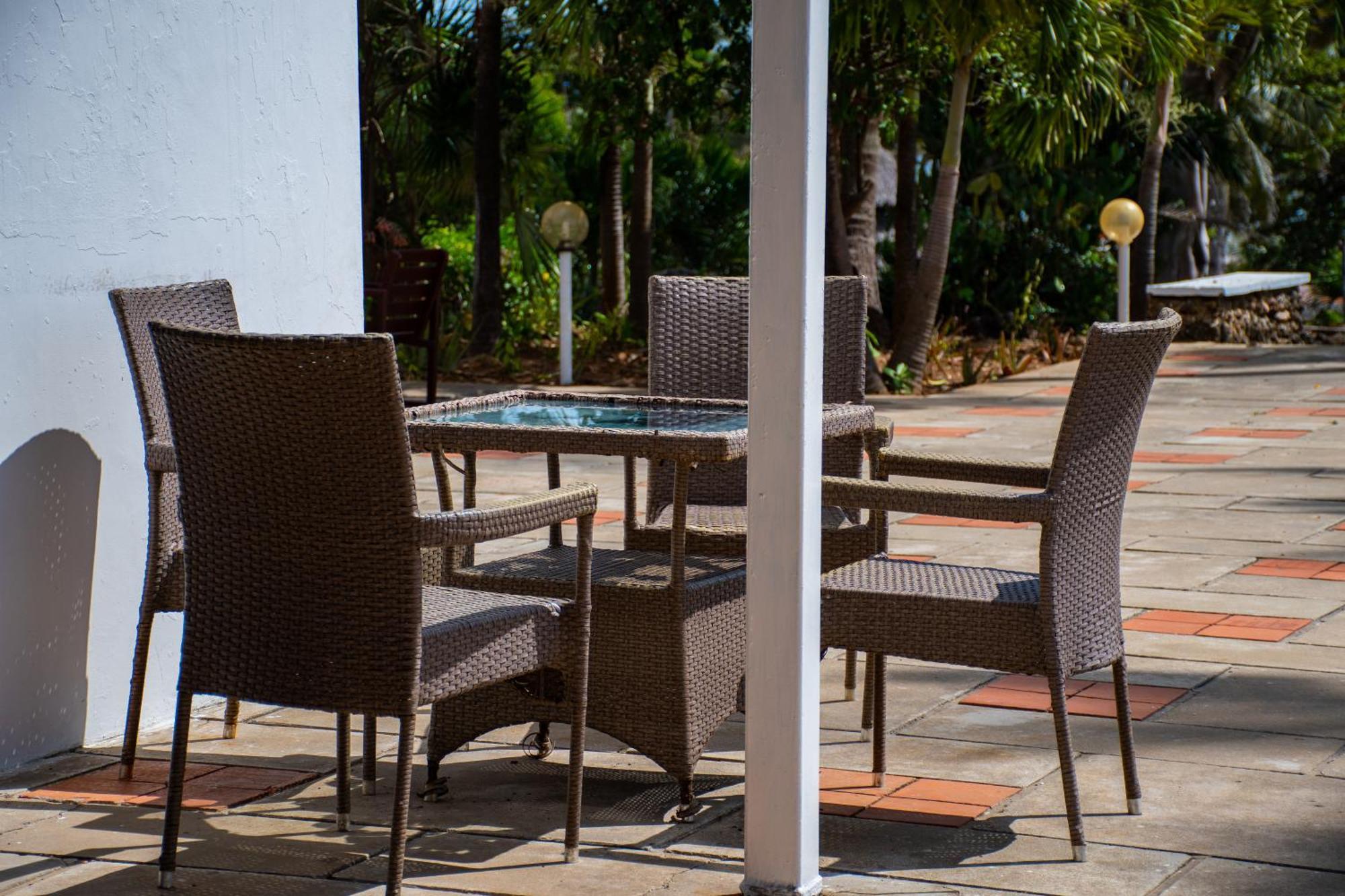 Mombasa Beach Hotel ภายนอก รูปภาพ