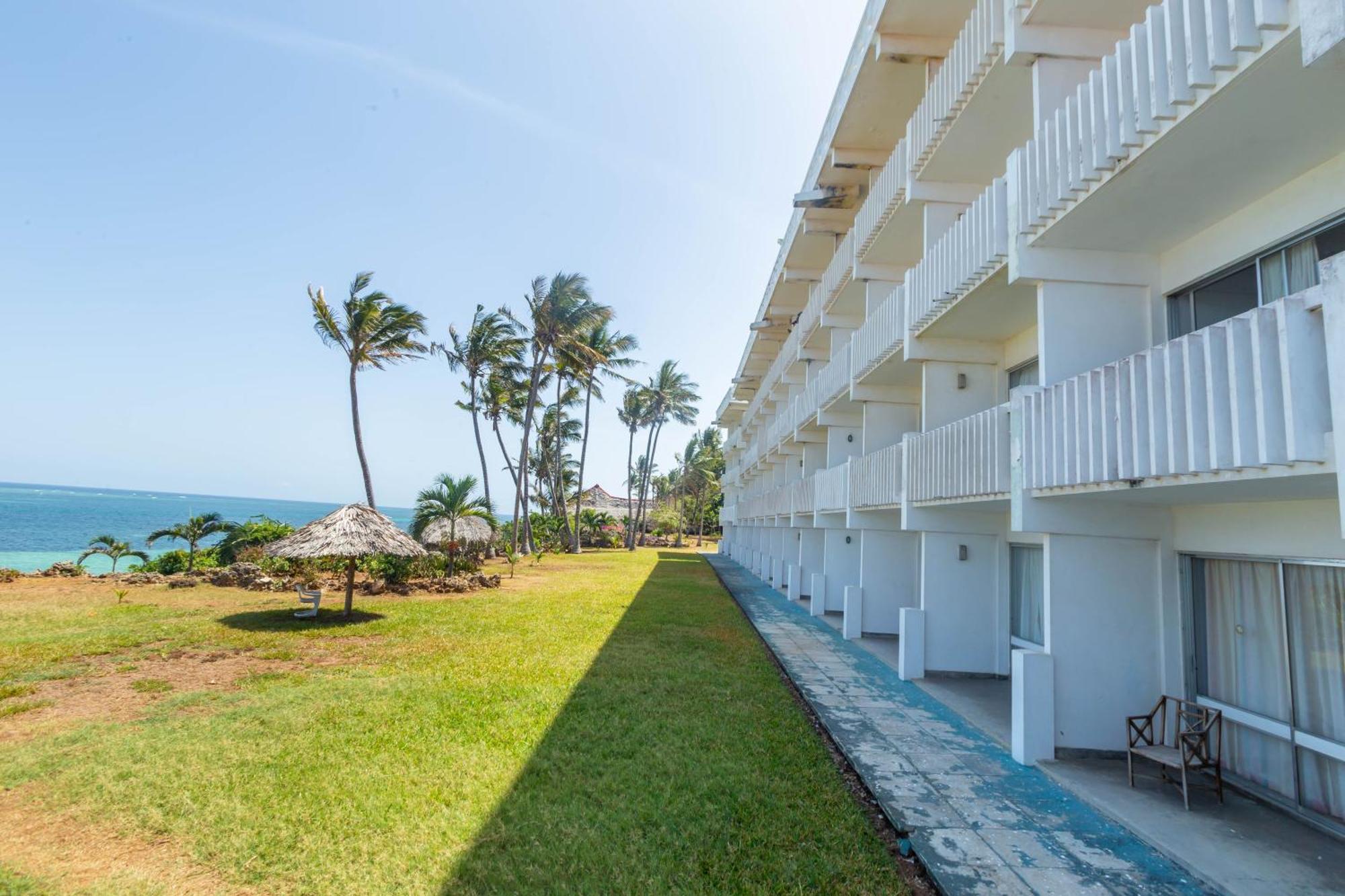 Mombasa Beach Hotel ภายนอก รูปภาพ